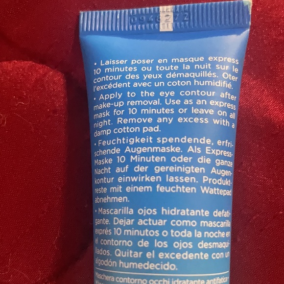 Clarins Hydra-Essential Moisturizing EYE maskCREAM - Picture 6 of 9